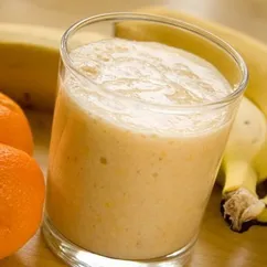 Смузи с бананом и мандарином🍌+🍊+🥛=🥤