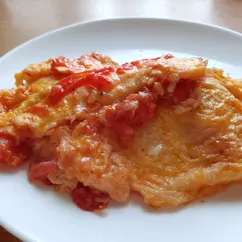 Яичница с помидорами 