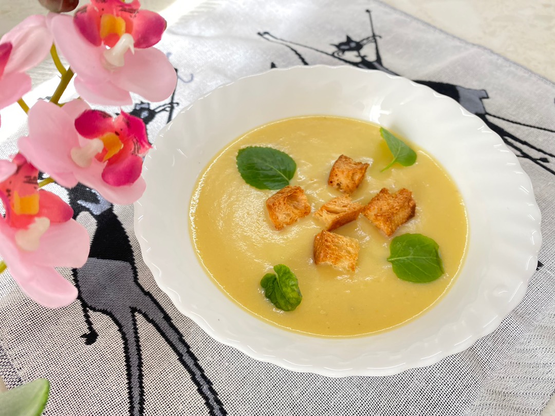 Картофельный суп - пюре с гренками - рецепт вкусного супа