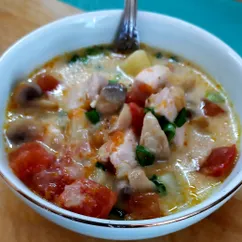 Сырный суп с грибами и курицей