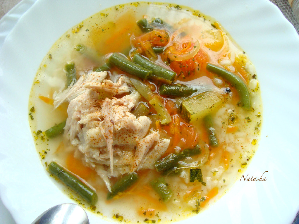 Куриный суп со стручковой фасолью и рисом