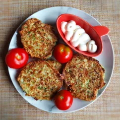 Кабачковые оладьи с сыром и зеленью