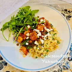 Куриные бедра в греческом стиле с вялеными томатами