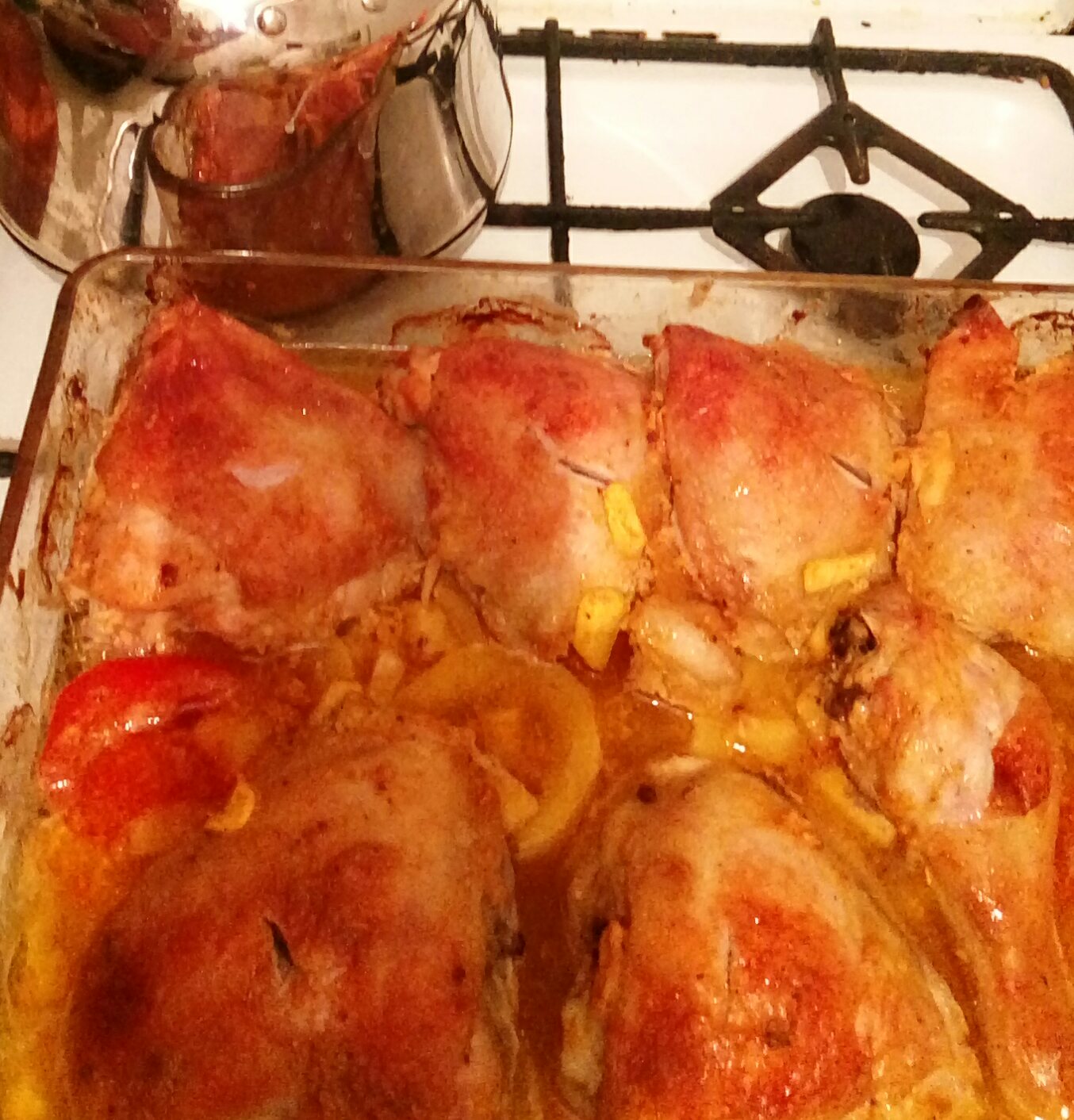 Курочка запеченная с кабачком и помидорами