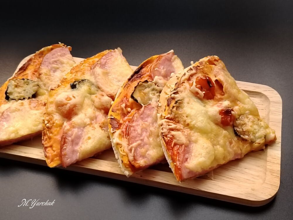 Пицца на круглом лаваше