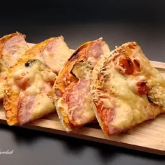 Пицца на круглом лаваше