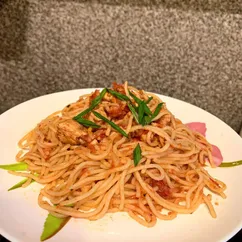 Спагетти с курицей в томатном соусе🍝🍅