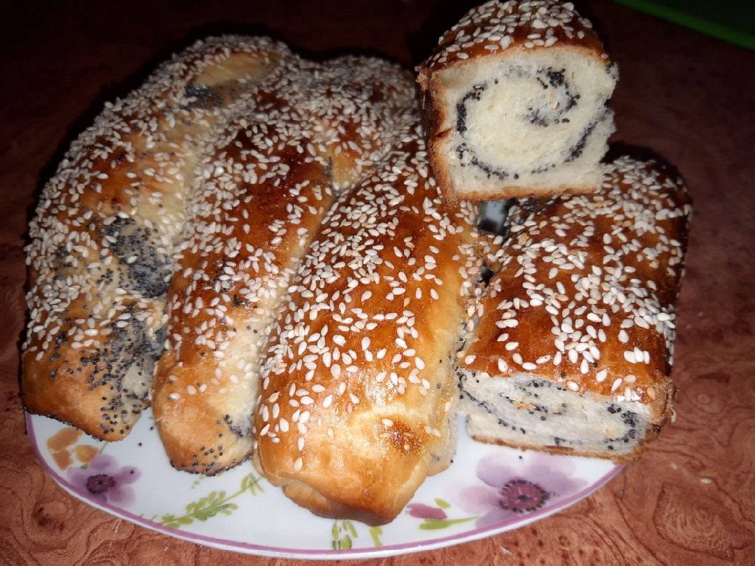 Рулетики с маком и сахаром