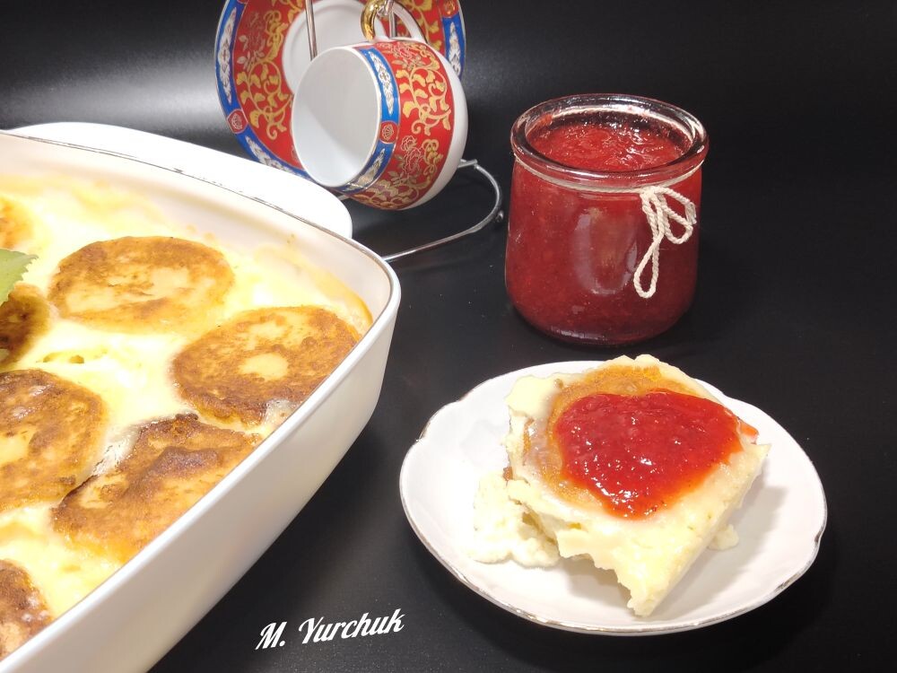 Сырники в сметанном соусе