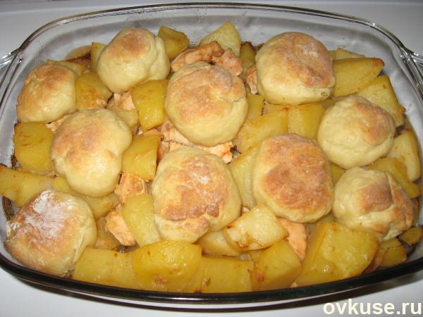 Картофель, тушенный с нудлями по-украински