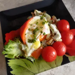 Яичница-глазунья в болгарском перце