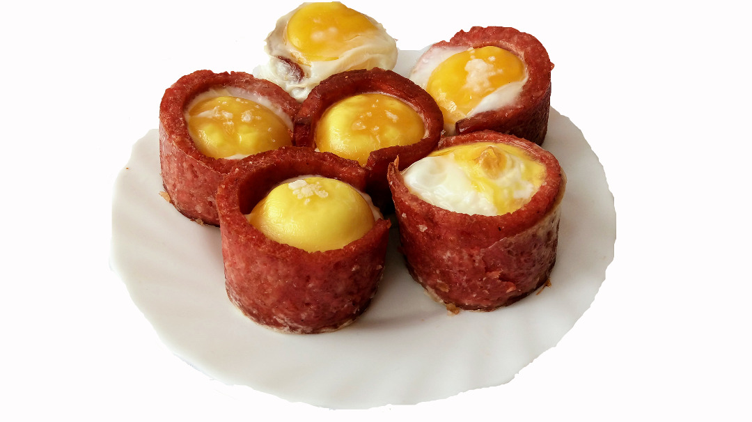 Закусочные корзиночки из колбасы с яйцами/Snack Basket