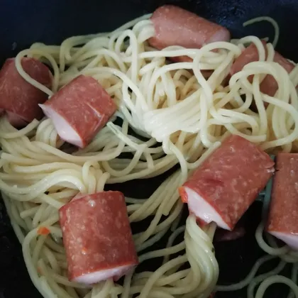 Спагетти с сосиской