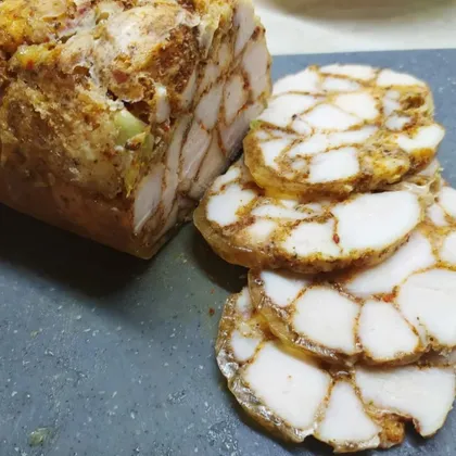 Мраморный рулет из курицы
