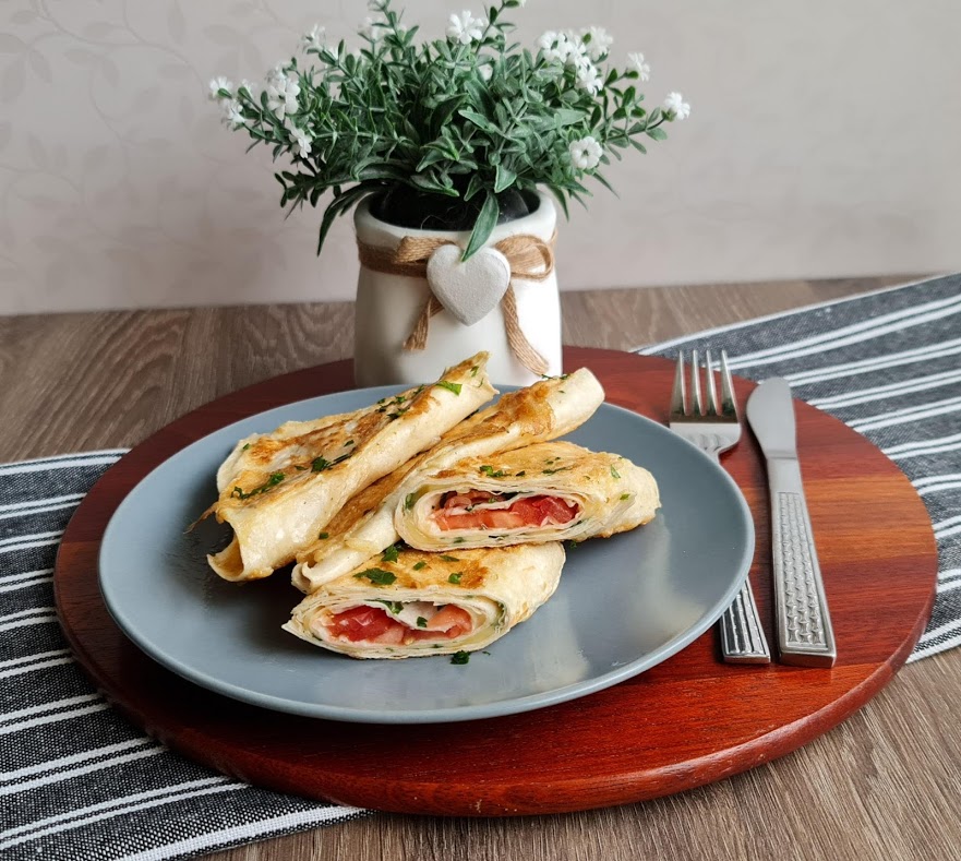 Треугольники или трубочки с сулугуни