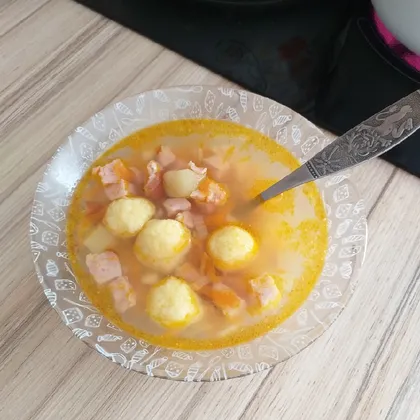 Хафалааб - суп с кукурузными клецками и ветчиной