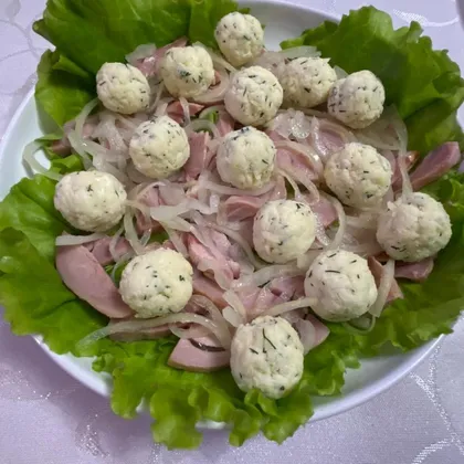 Салат с сырными шариками (без майонеза)