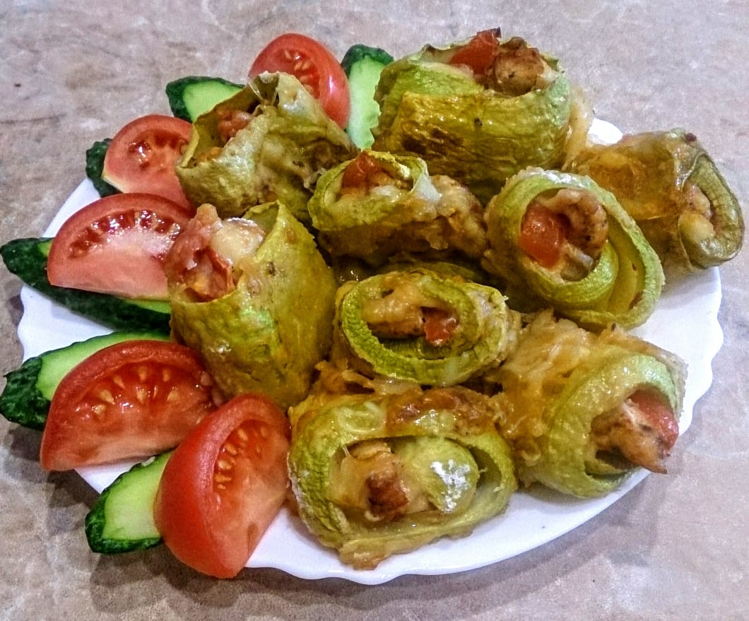 Запеченные рулетики из кабачка!