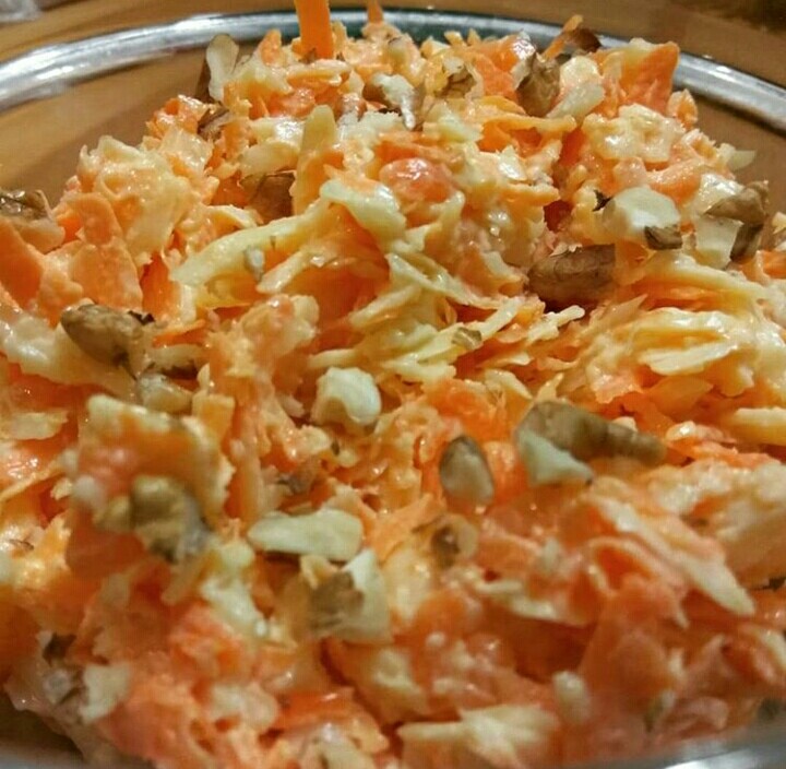 Салат из моркови с сыром