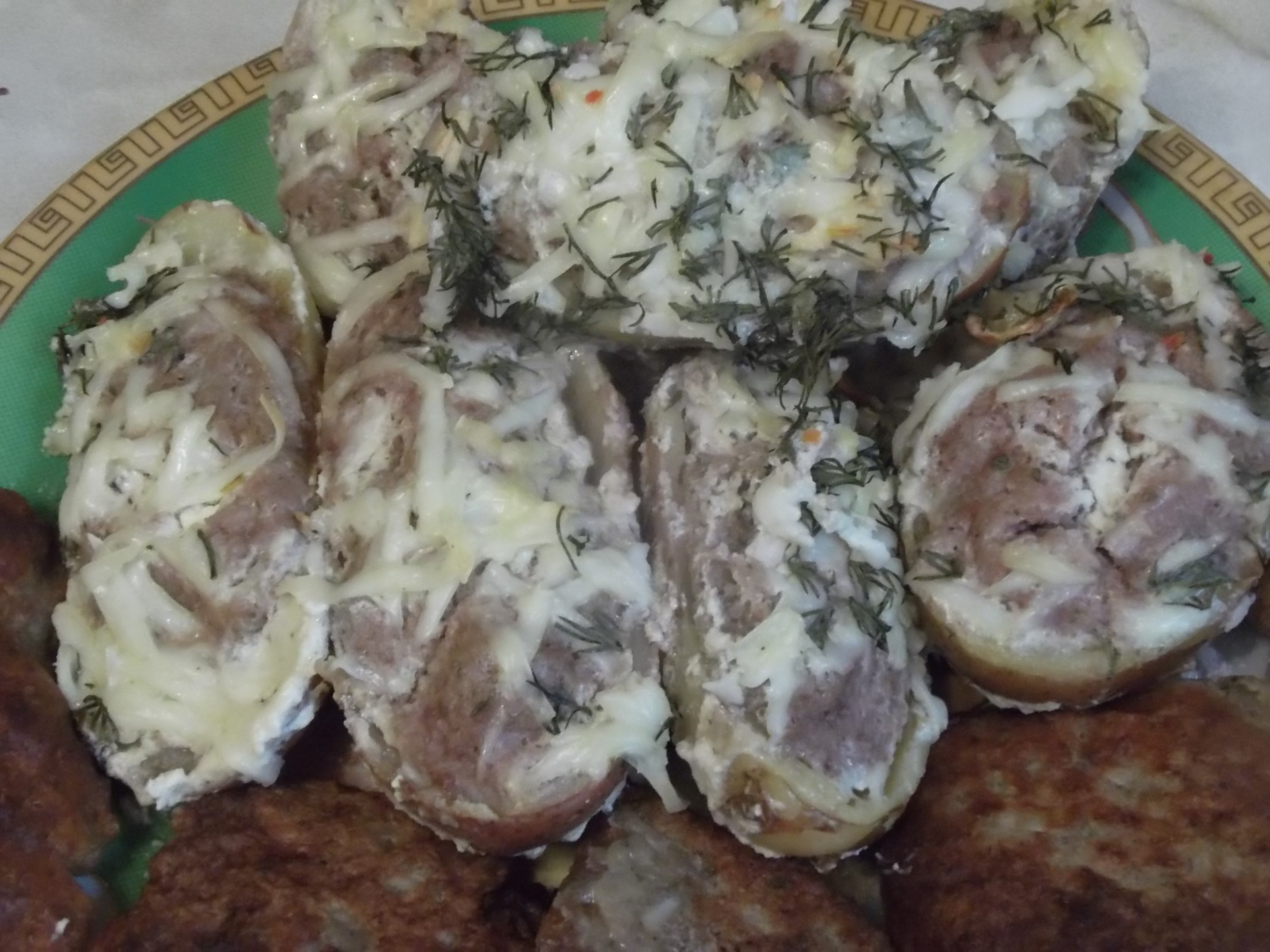 Лодочки из молодого картофеля