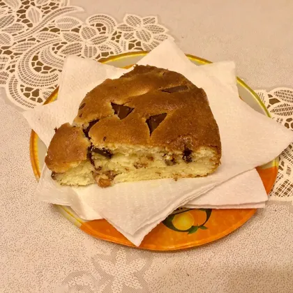 Бретонский пирог с миндалем и шоколадными каплями