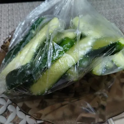 Маринованные огурчики в пакете 