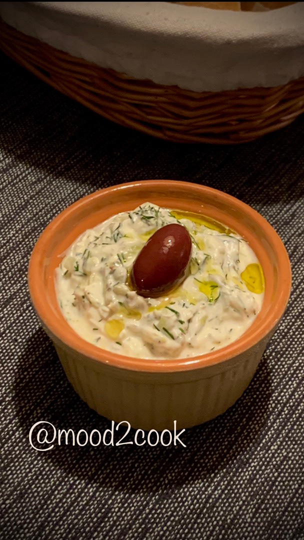 Греческий йогуртово-чесночный соус «Дзадзики»
