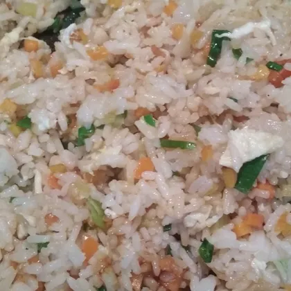 Рис по китайски с яйцом и овощами