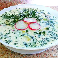 Окрошка с отварной куриной грудкой