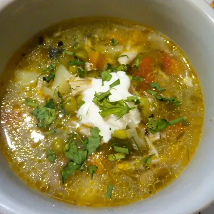 Сливочный суп с грибами и зелёным горошком
