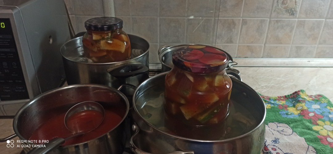 Огурцы маринованные в кетчупе