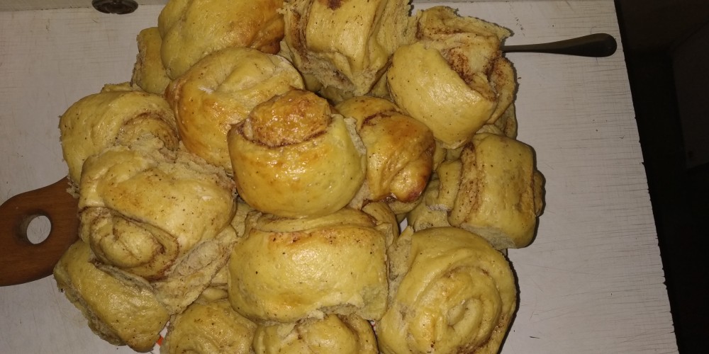 Рулетики с корицей