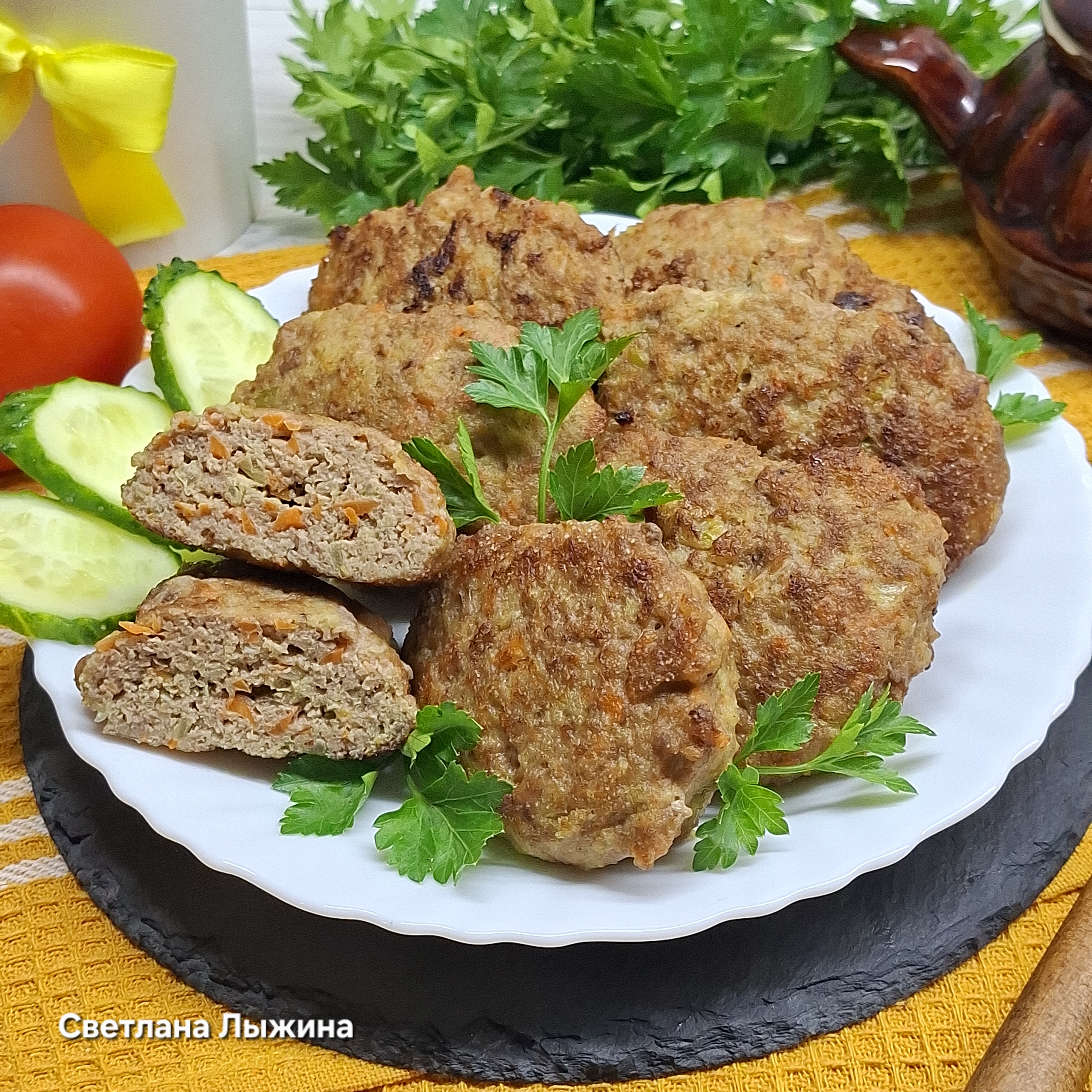 Котлеты из куриного фарша с манкой на сковороде