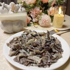 Жареные грибы (опята) в сметане 
