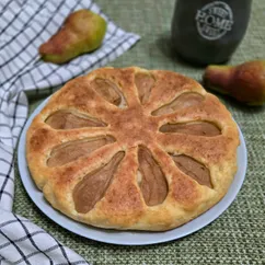 Творожный бисквит с грушей. Новогодние пироги рецепты