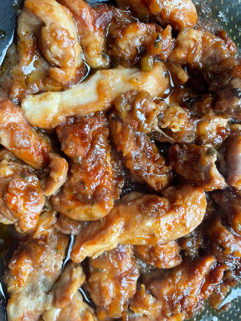 Курица с луковым соусом