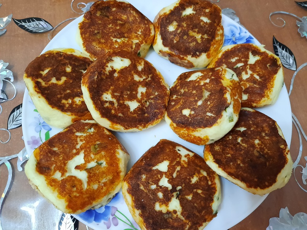 Сырники с сыром и луком