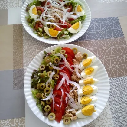 Салат с тунцом и яйцом
