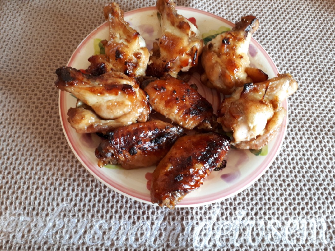 Куриные крылышки в медово-соевом соусе в духовке - пошаговый рецепт с фото