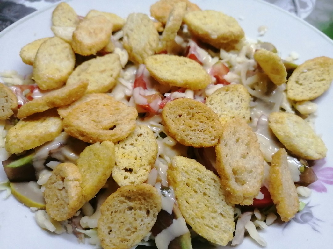 Цезарь с курицей и грибами