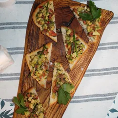 Бутерброды со слабосоленым лососем и каперсами