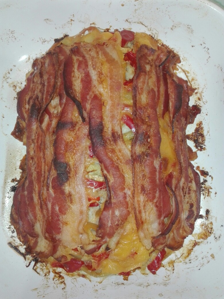 Рулет из картофеля, перца, сыра и бекона