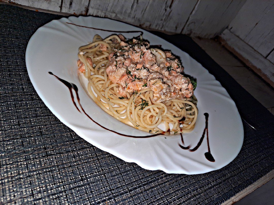Спагетти с семгой и вешенками – пошаговый рецепт приготовления с фото