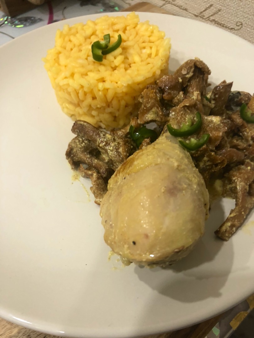 Куриные ножки с лисичками и рисом арборио