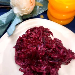 Салат из свеклы с чесноком