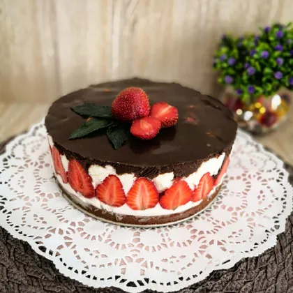 Торт-суфле 'Клубника и шоколад'
