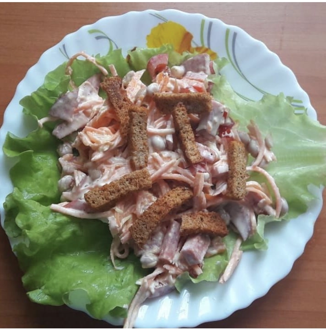 Салат с фасолью