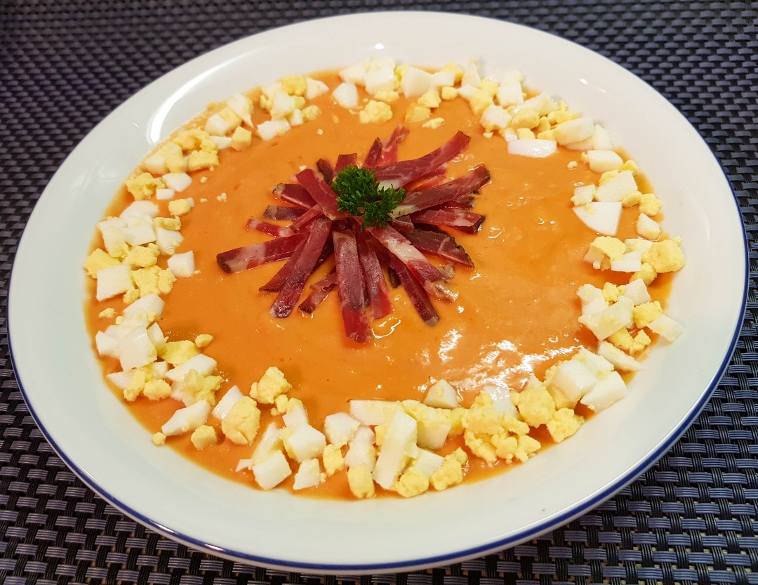 Сальморехо. Salmorejo. Сальморехо суп.