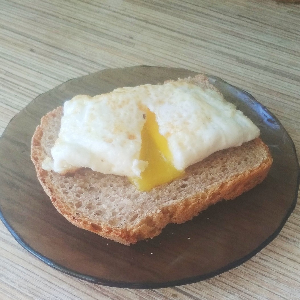 Яйцо Пашот на сковороде