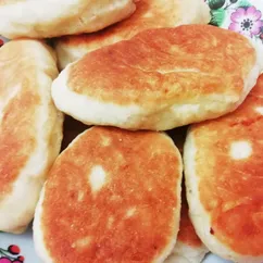 Жареные пирожки с яйцом и зеленым луком